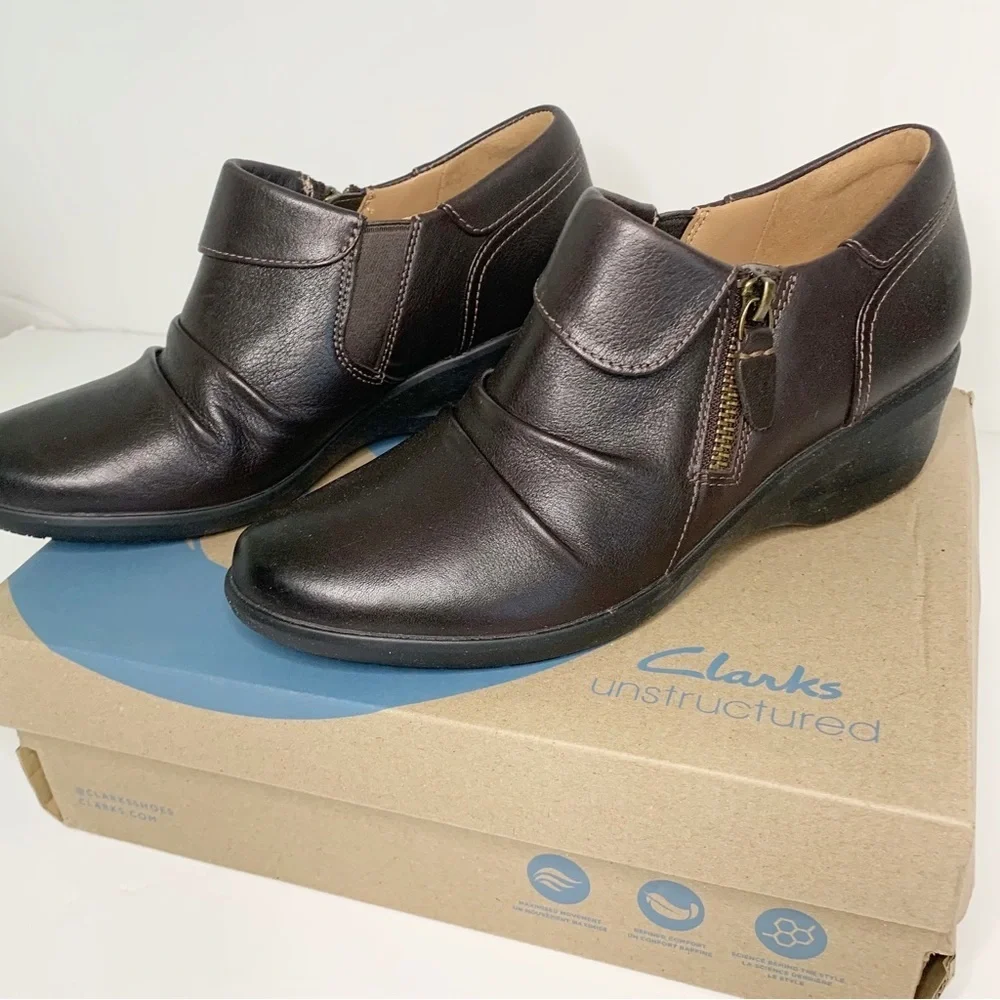 Clarks Women's Rosely Lo - Dark Brown Leather, Size 7.5 M